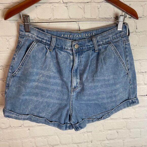 American Eagle Mom Shorts Rolled Cuff Pleated High Rise Denim 8 - Picture 1 of 5